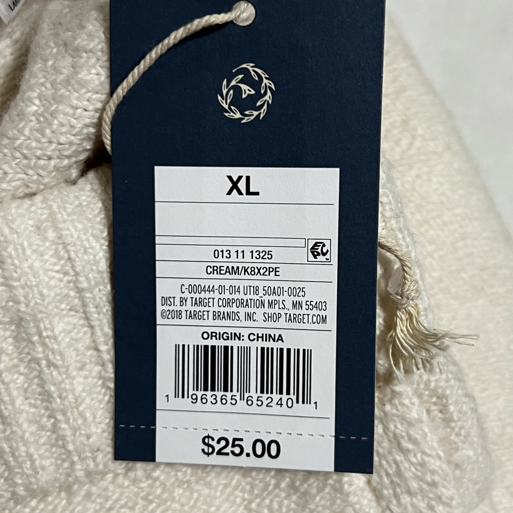 Universal Thread Cream Shorts - Picture 5 of 7